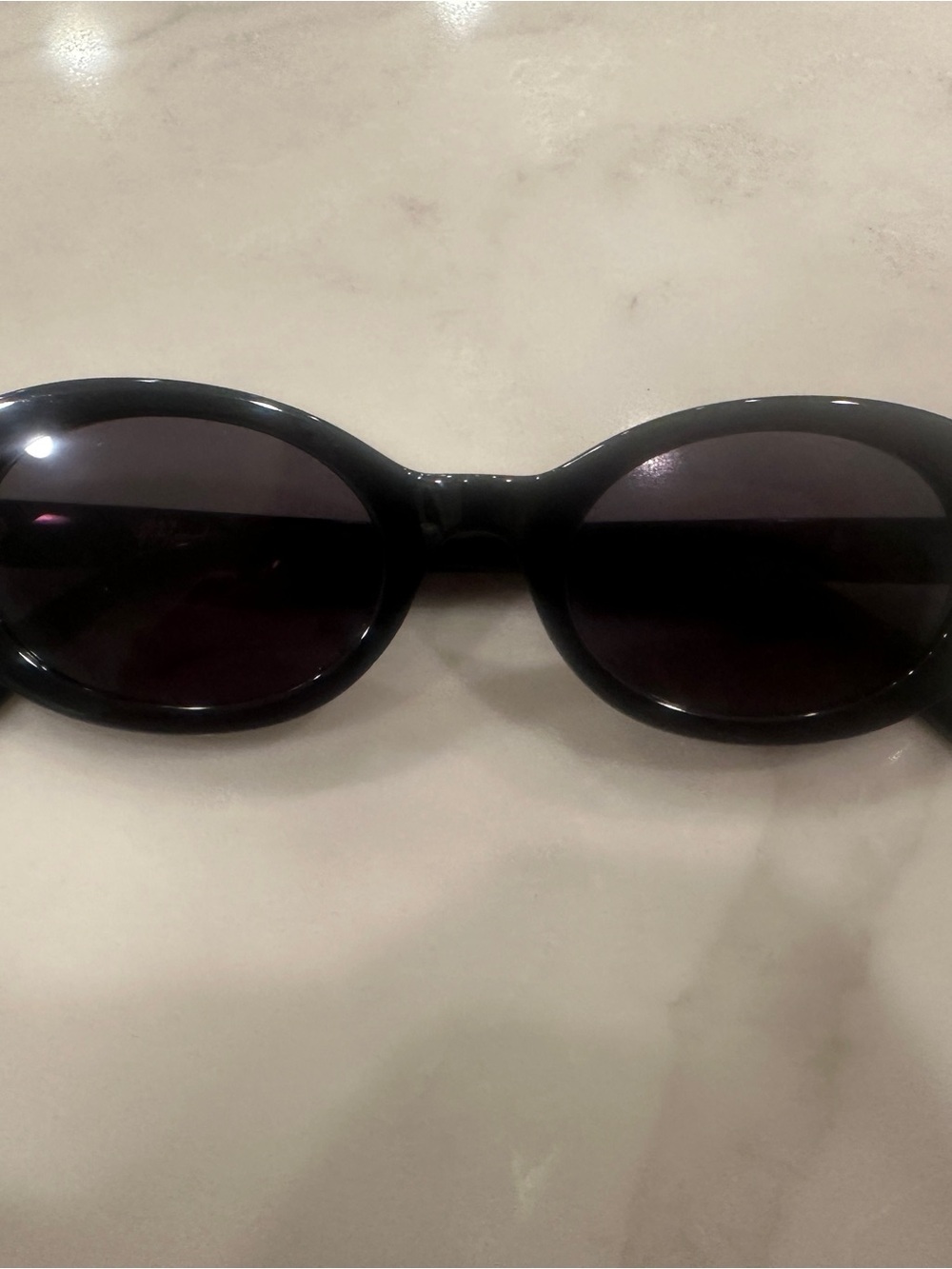 Madewell Black Oval Sunglasses for Women - Picture 4 of 6